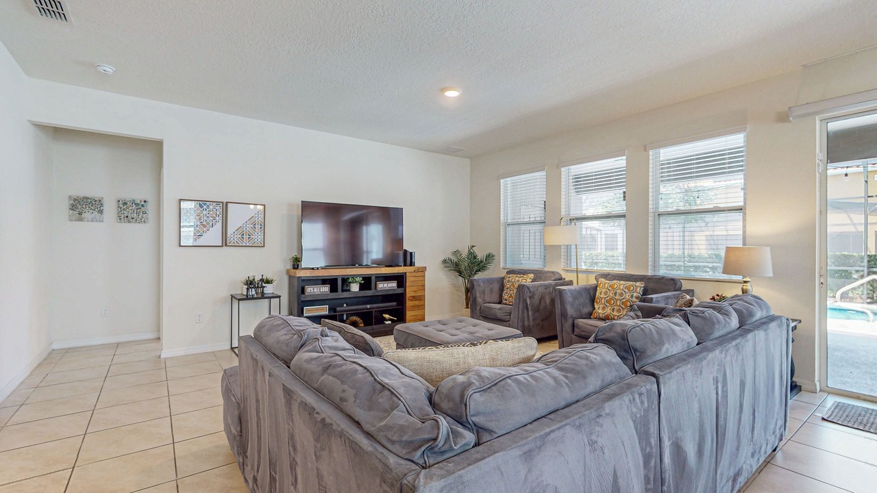 Photo of Livingroom in Loughman