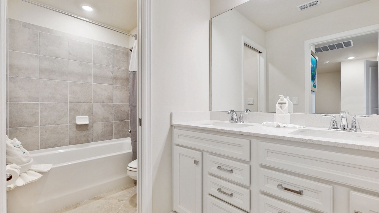 Photo of Bathroom in Four Corners