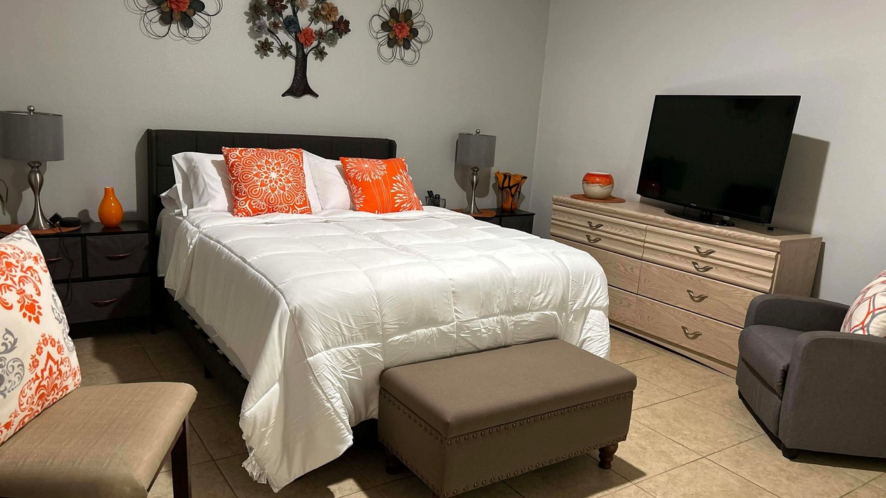 Photo of Bedroom in Brooksville