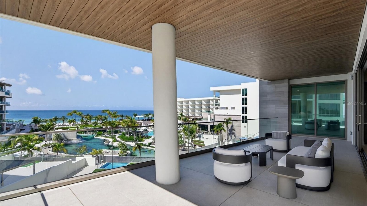 Photo of Patio Balcony in Longboat Key