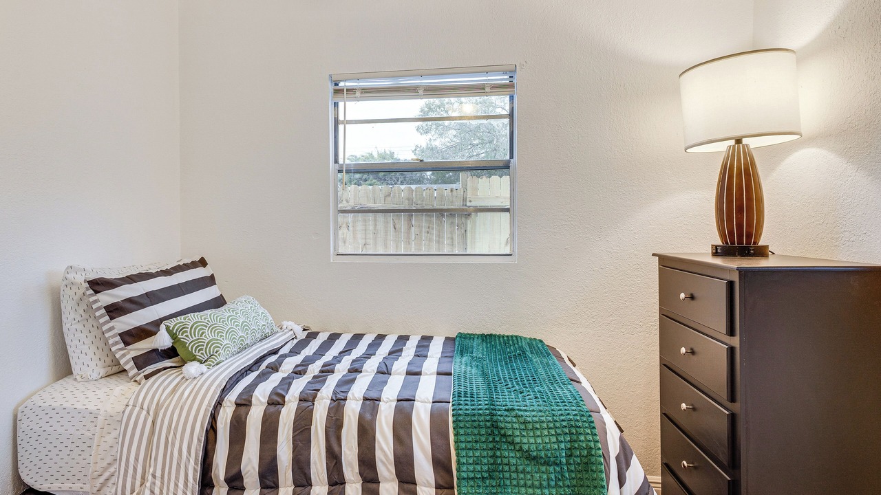 Photo of Bedroom in Bearss Plaza