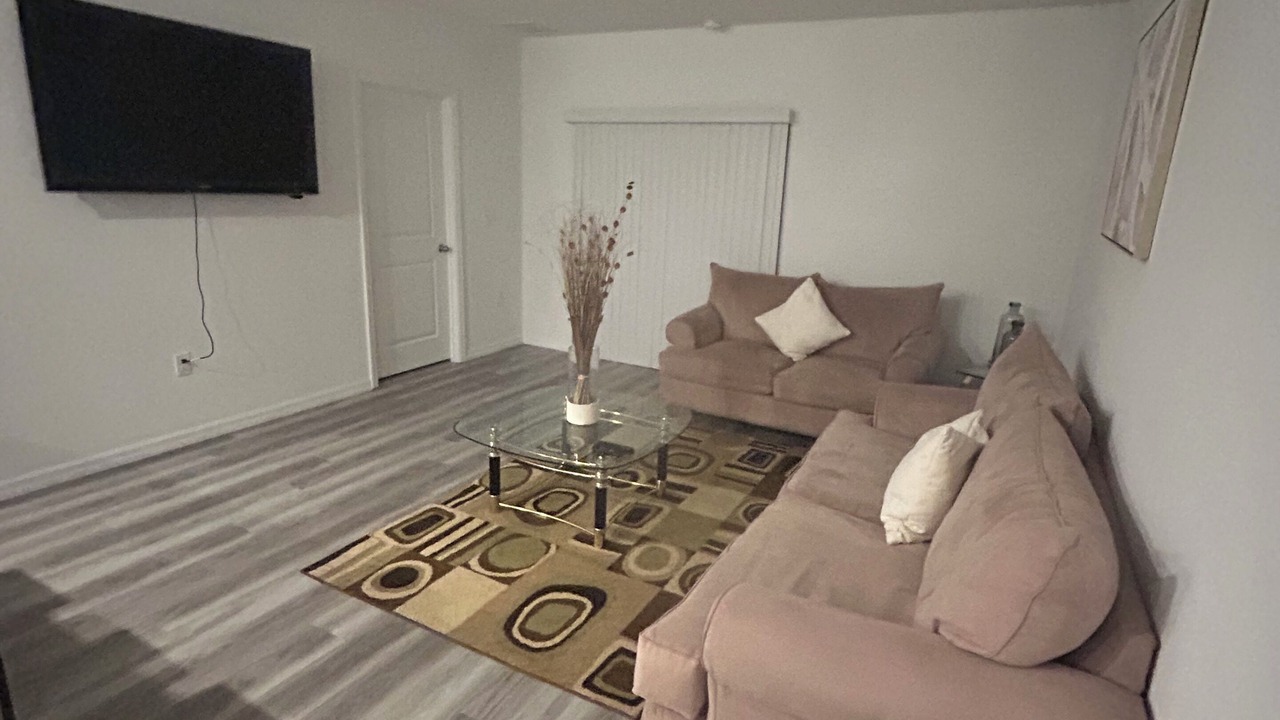 Photo of Livingroom in Bearss Plaza
