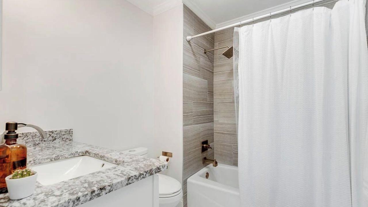 Photo of Bathroom in Sawgrass