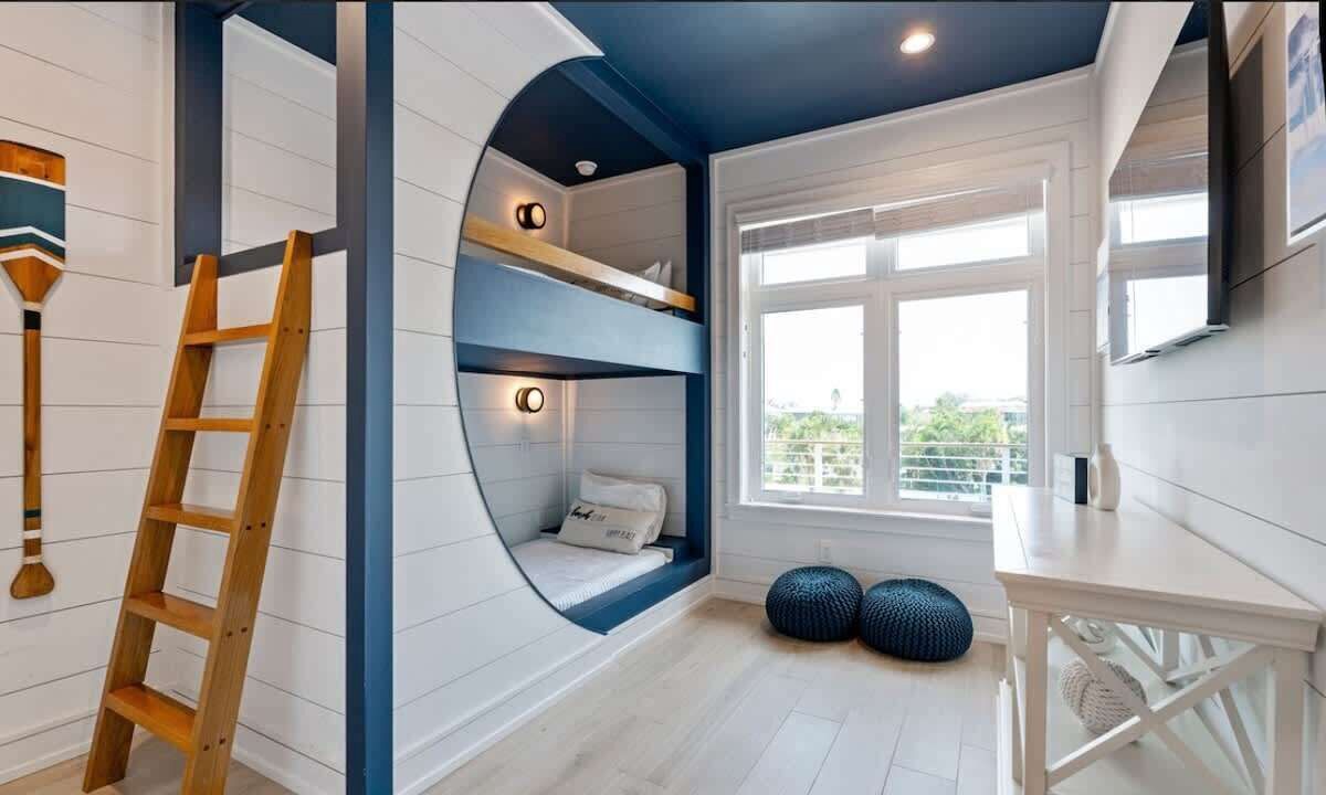 Photo of Bedroom in Bradenton Beach