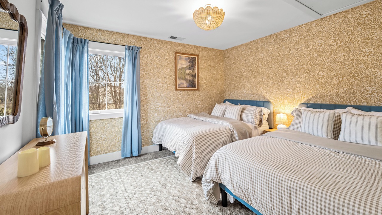 Photo of Bedroom in Taylors