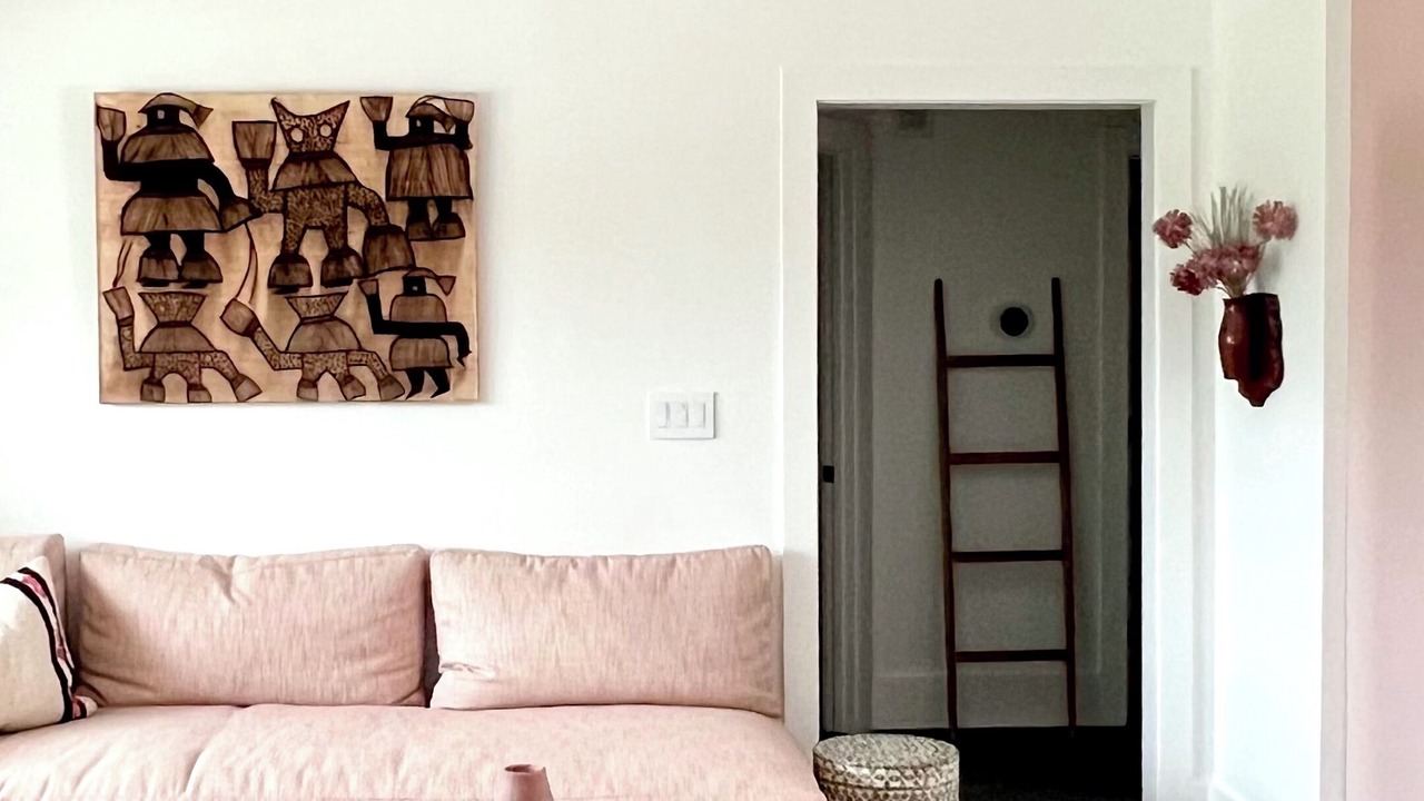 Photo of Livingroom in Downtown