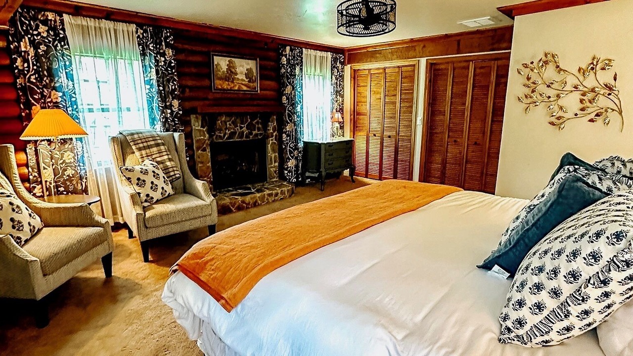 Photo of Bedroom in Floral City