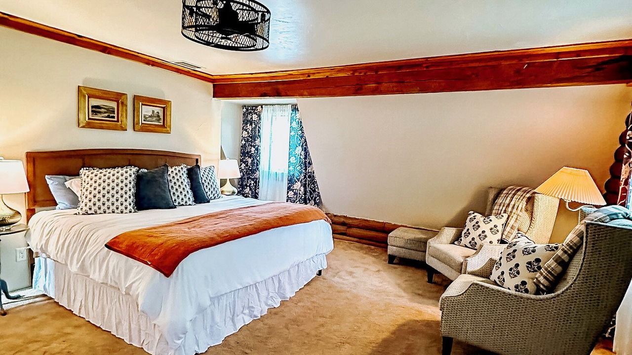 Photo of Bedroom in Floral City