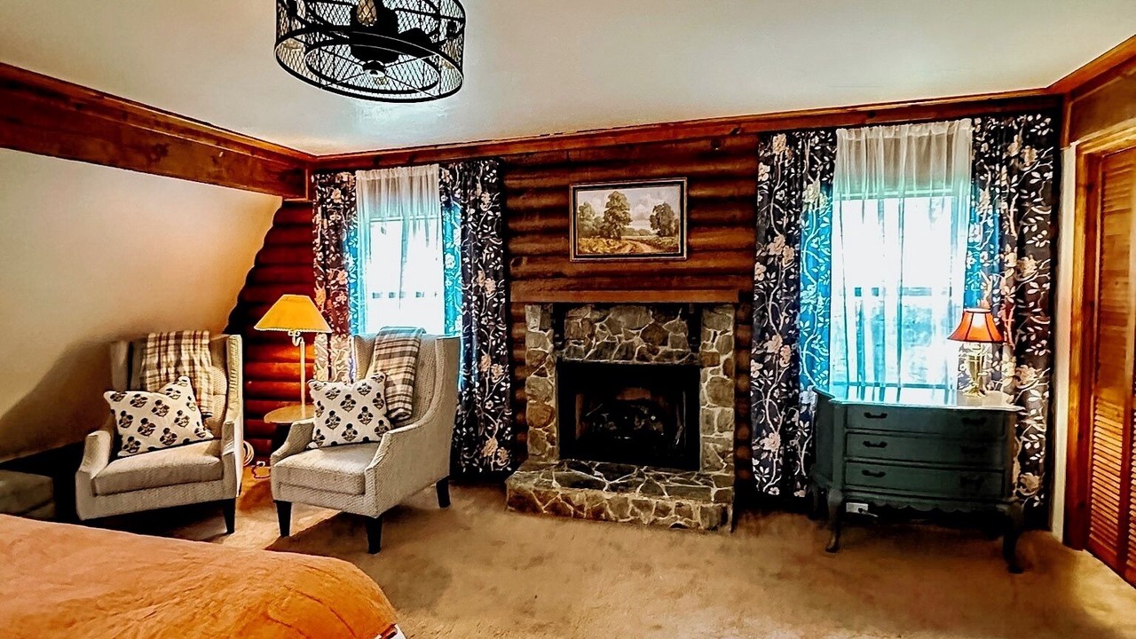 Photo of Bedroom in Floral City