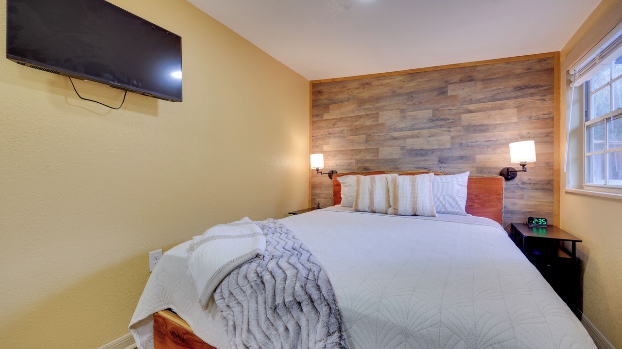 Photo of Bedroom in Cross Creek