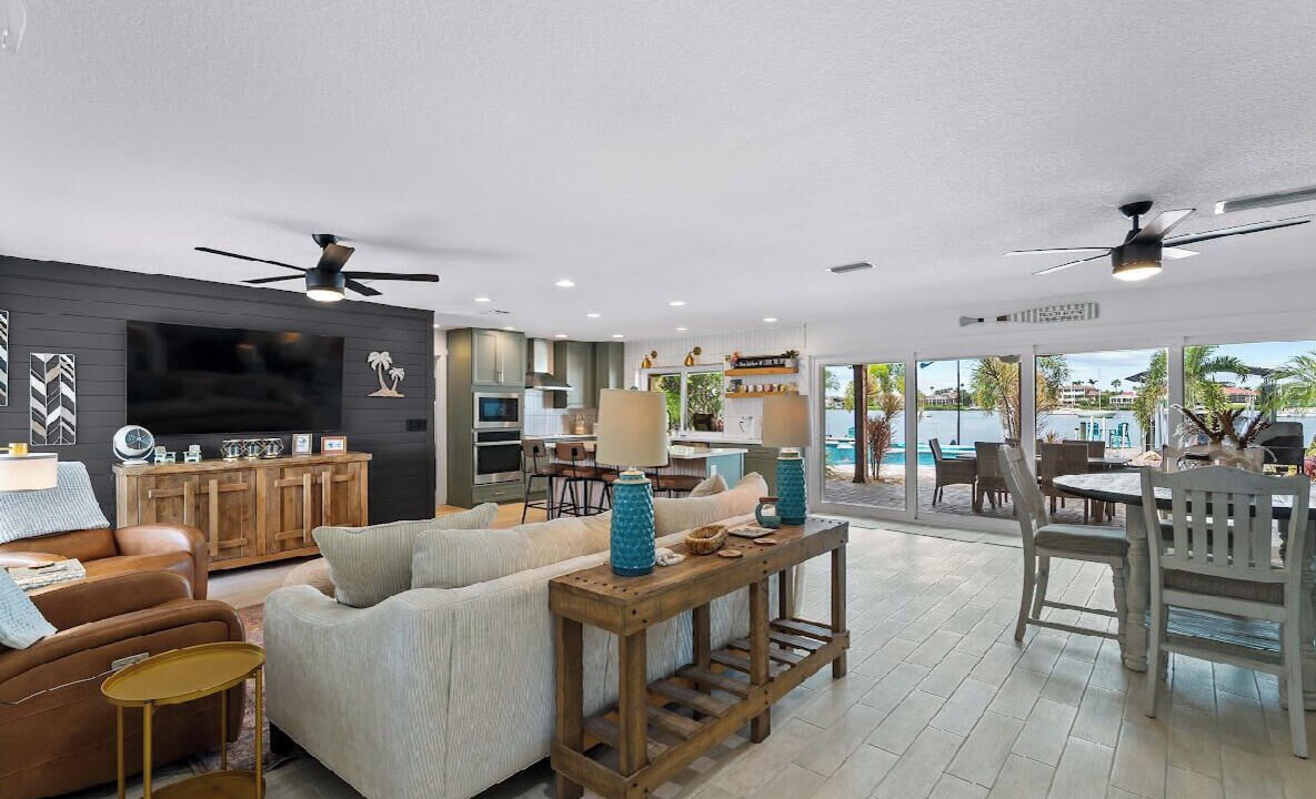 Photo of Livingroom in Bal Harbour