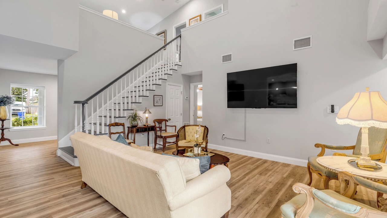 Photo of Livingroom in Florida Shores