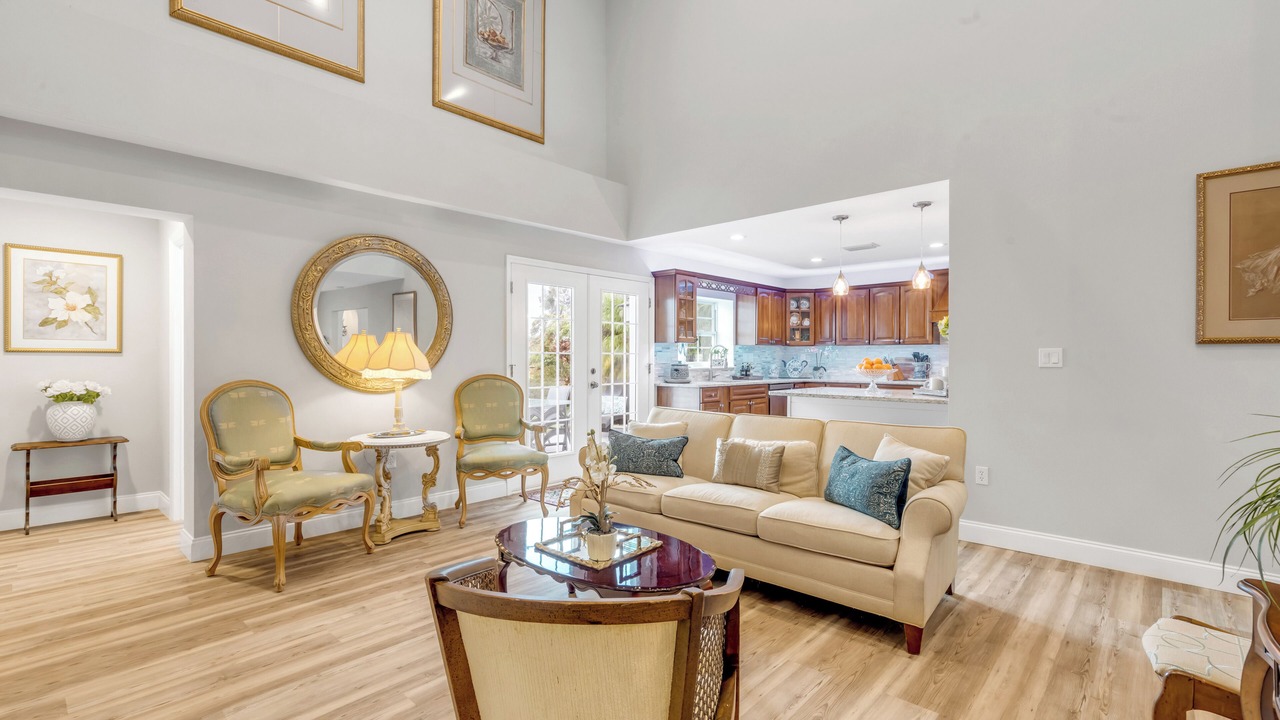 Photo of Livingroom in Florida Shores