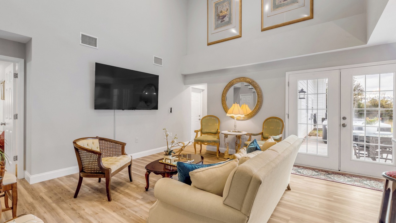 Photo of Livingroom in Florida Shores