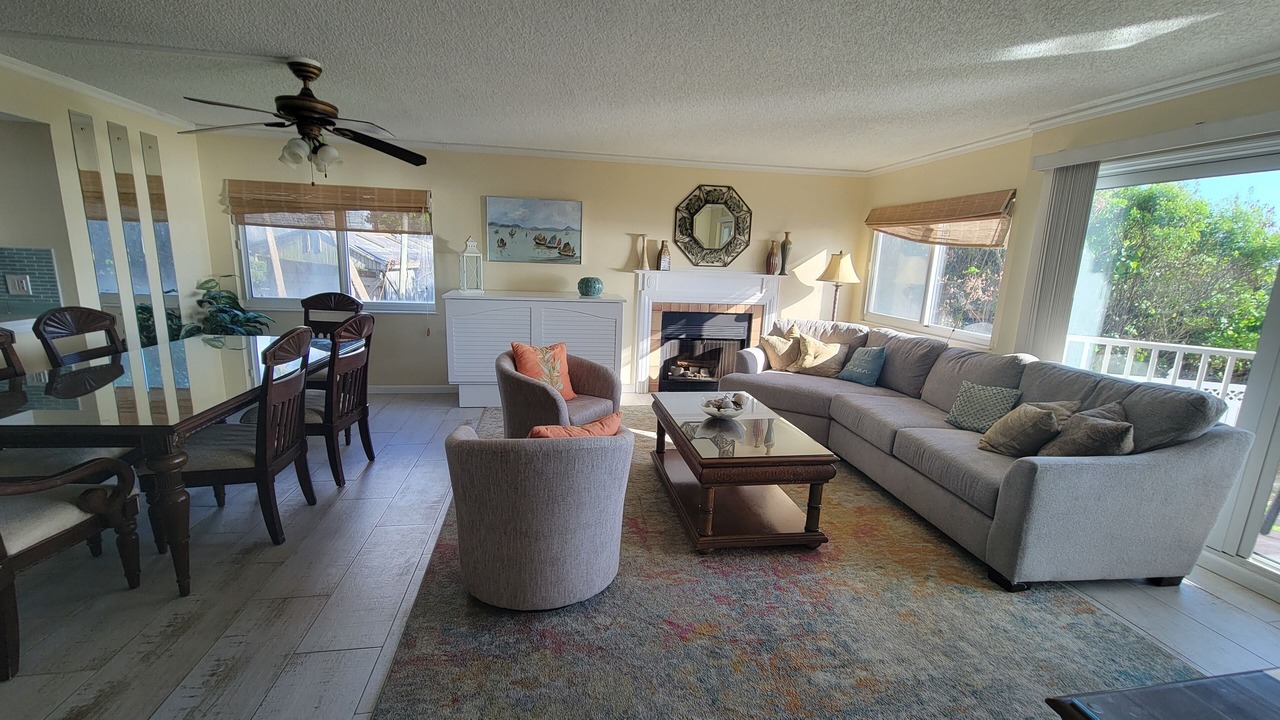 Photo of Livingroom in Indian Shores