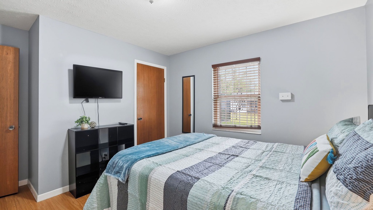 Photo of Bedroom in Seffner Community Alliance