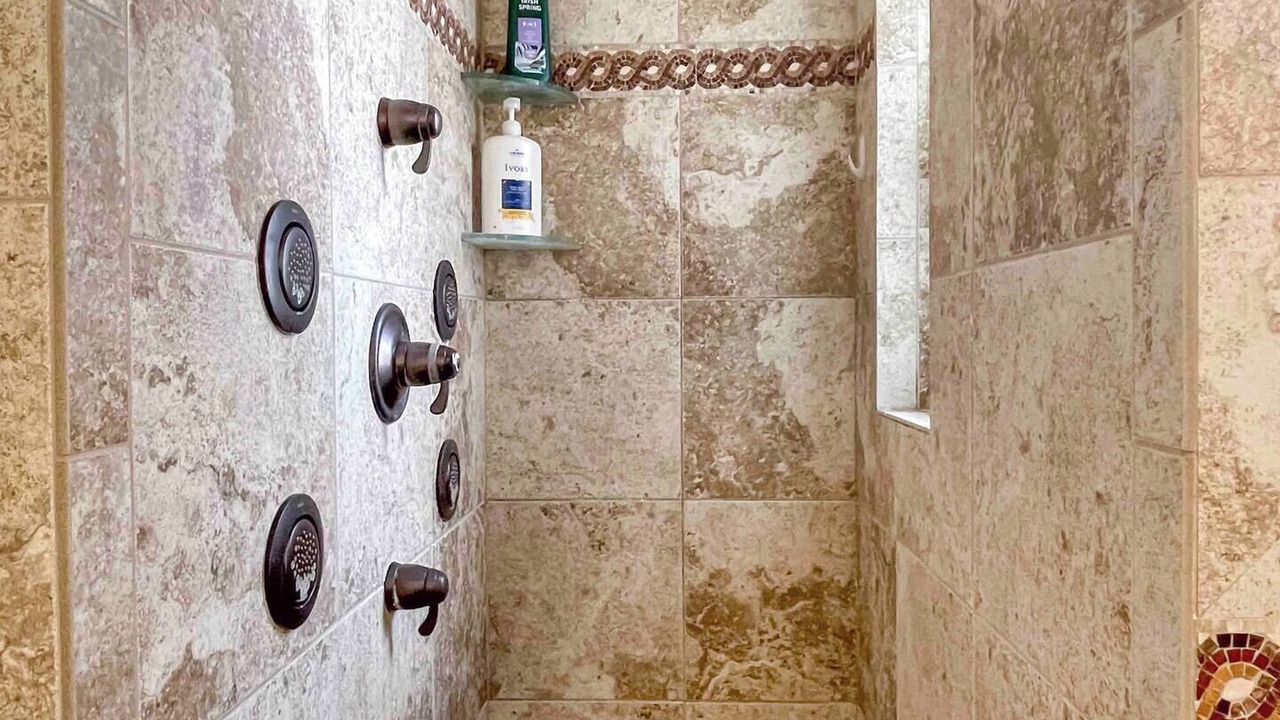 Photo of Bathroom in Largo