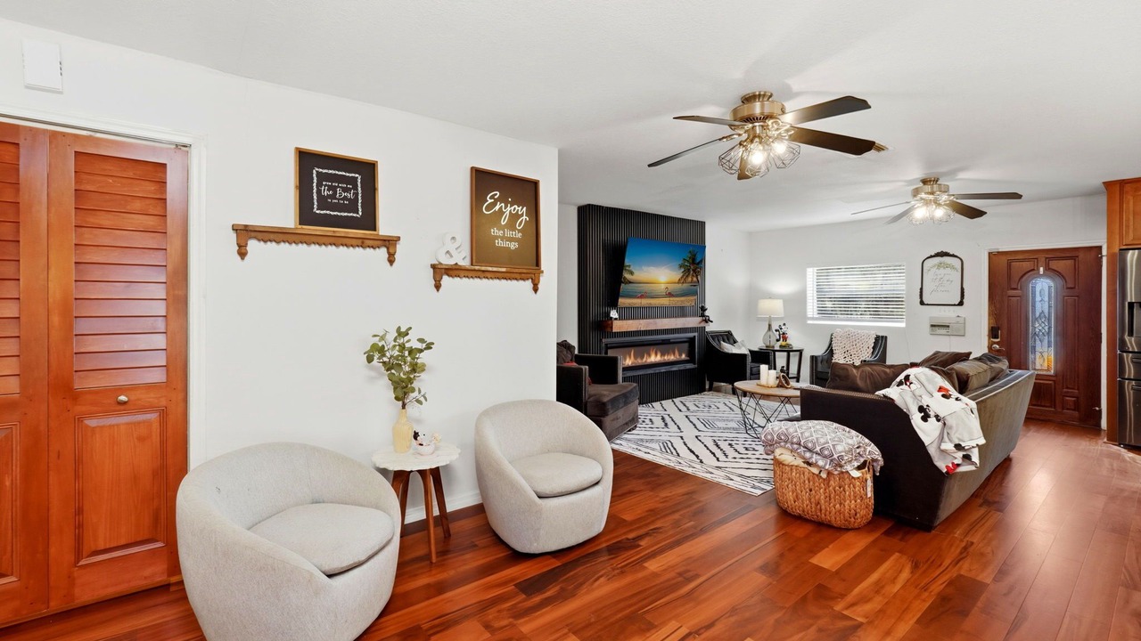 Photo of Livingroom in Campbell