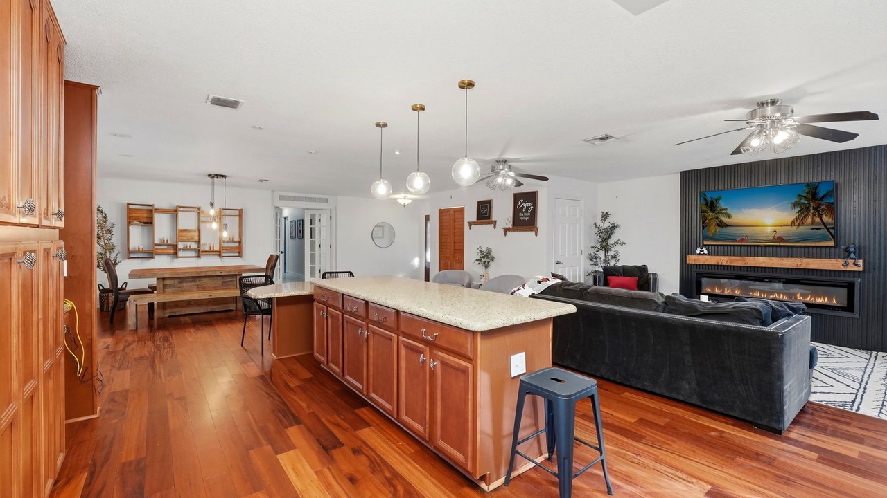 Photo of Livingroom in Campbell