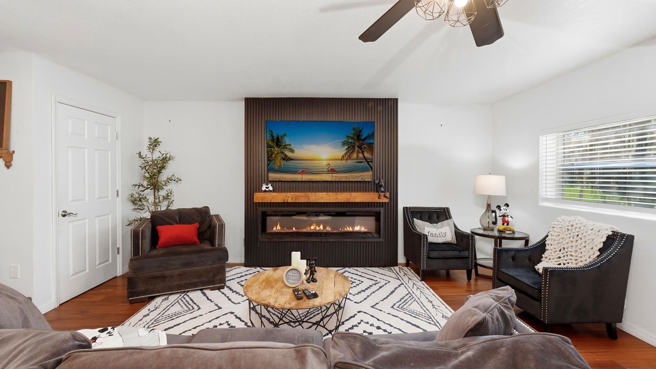 Photo of Livingroom in Campbell
