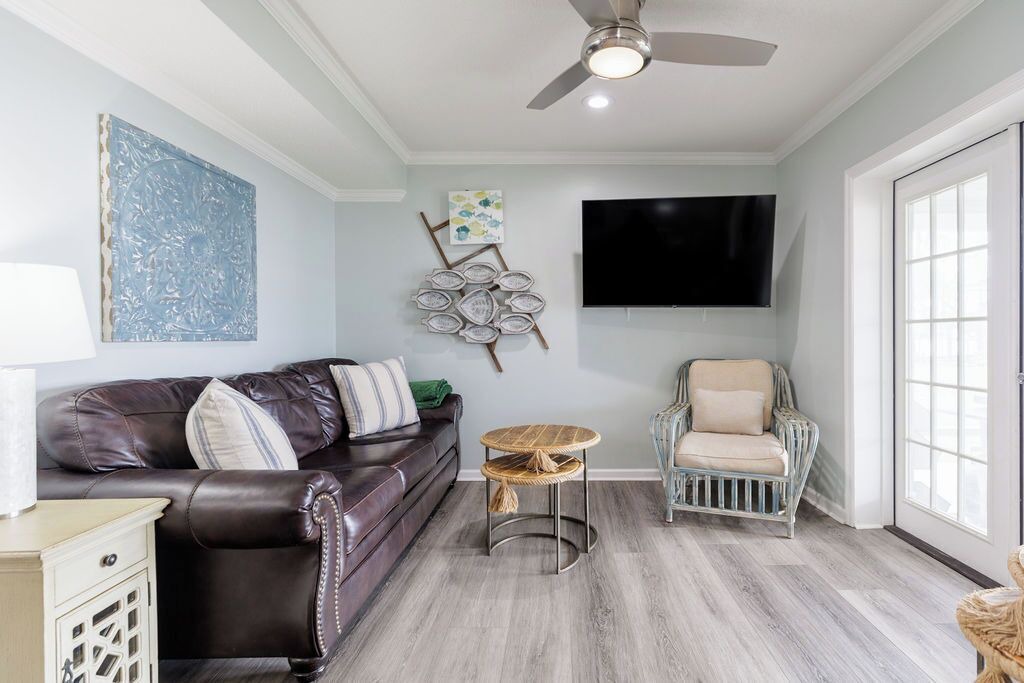 Photo of Livingroom in Lake Park