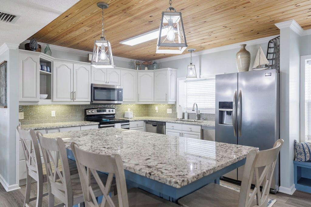 Photo of Kitchen in Lake Park