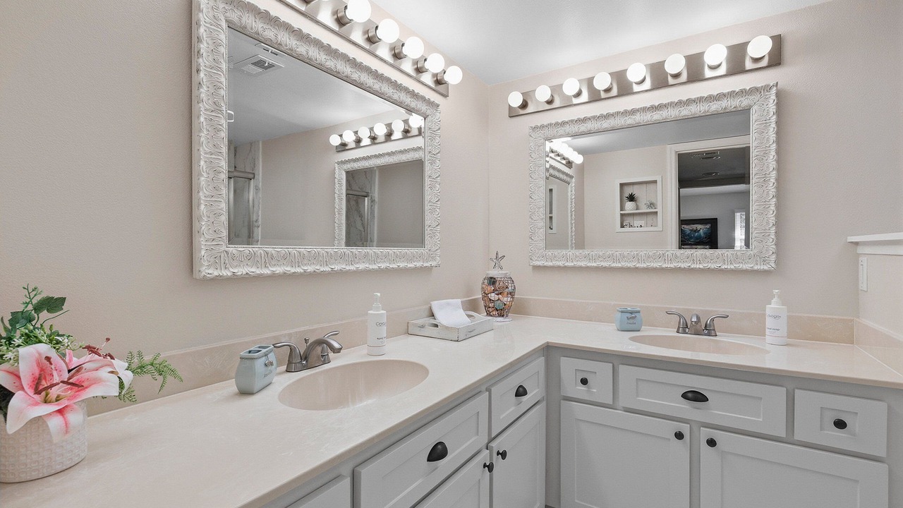 Photo of Bathroom in New Smyrna Beach