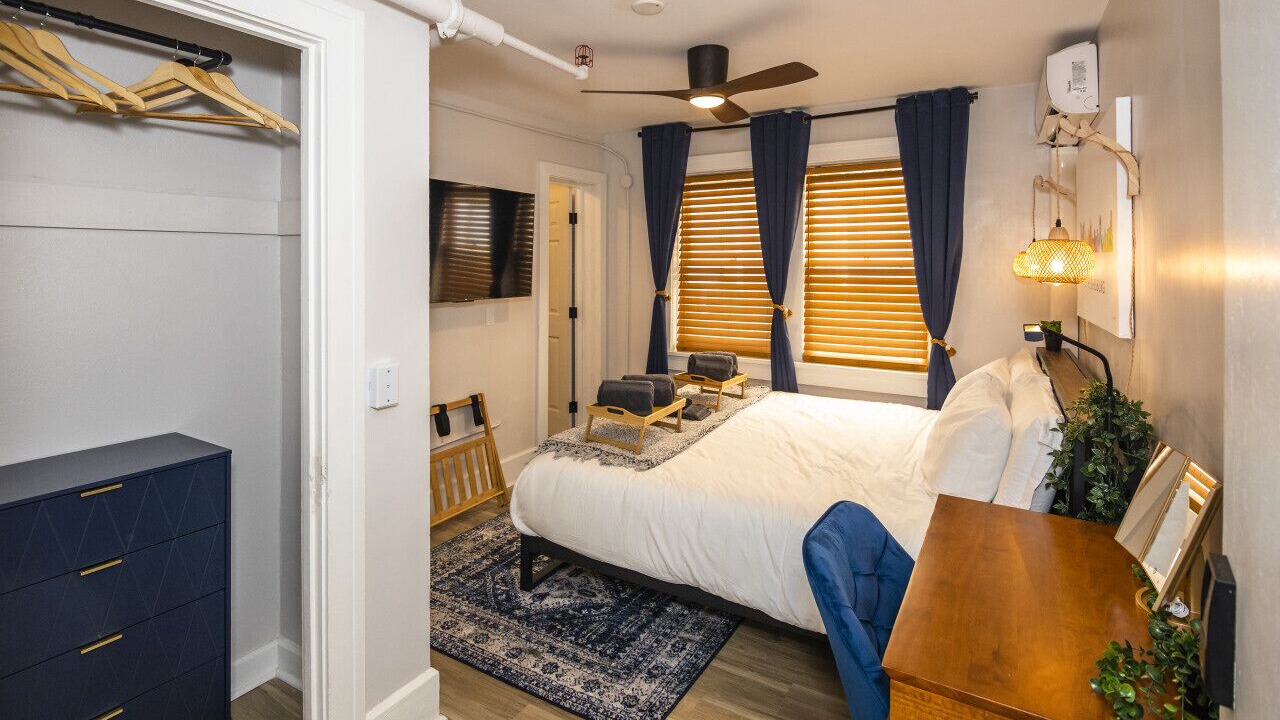 Photo of Bedroom in Downtown St. Petersburg