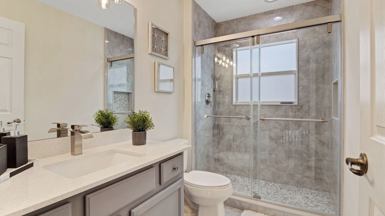 Photo of Bathroom in Watersong