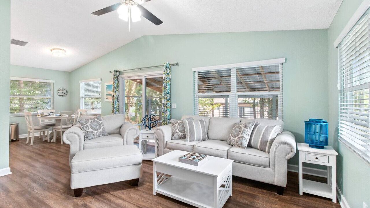 Photo of Livingroom in Palm Harbor