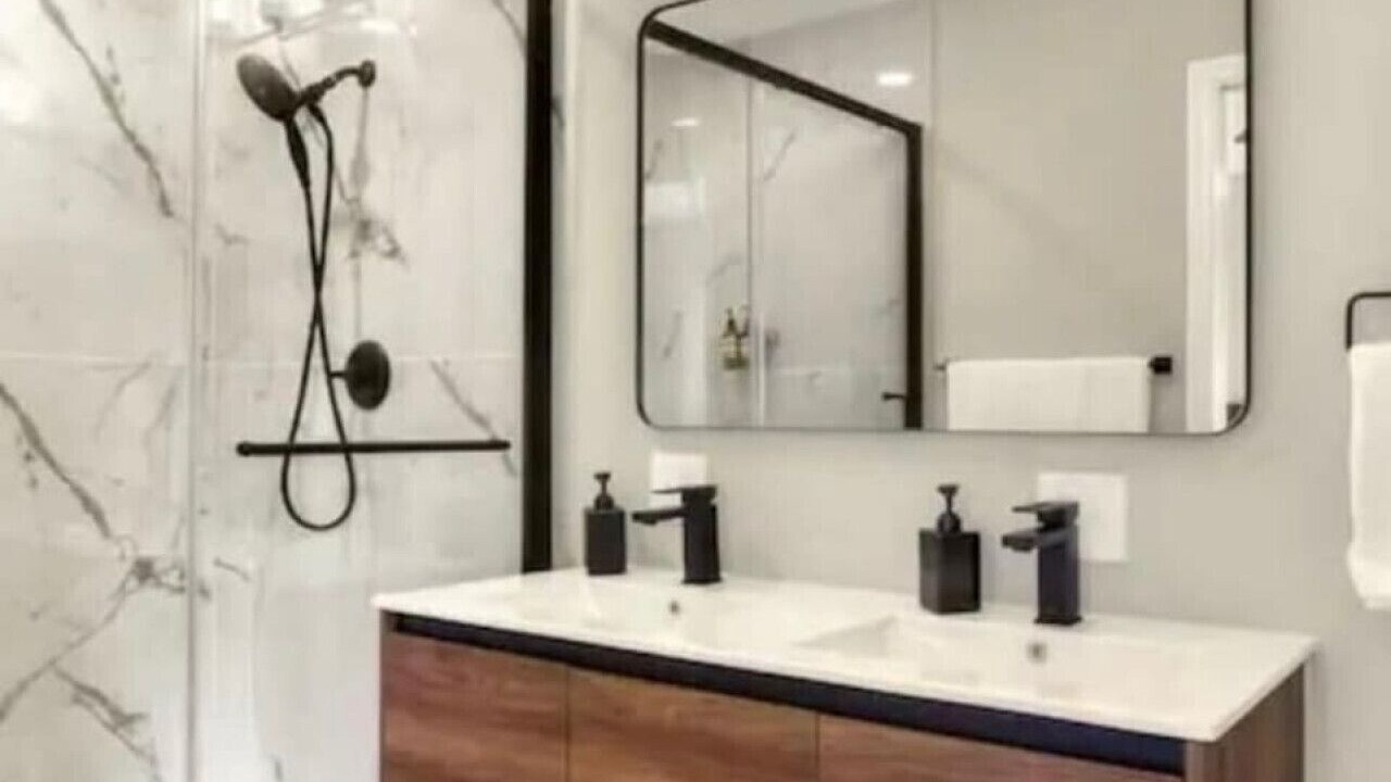 Photo of Bathroom in Largo