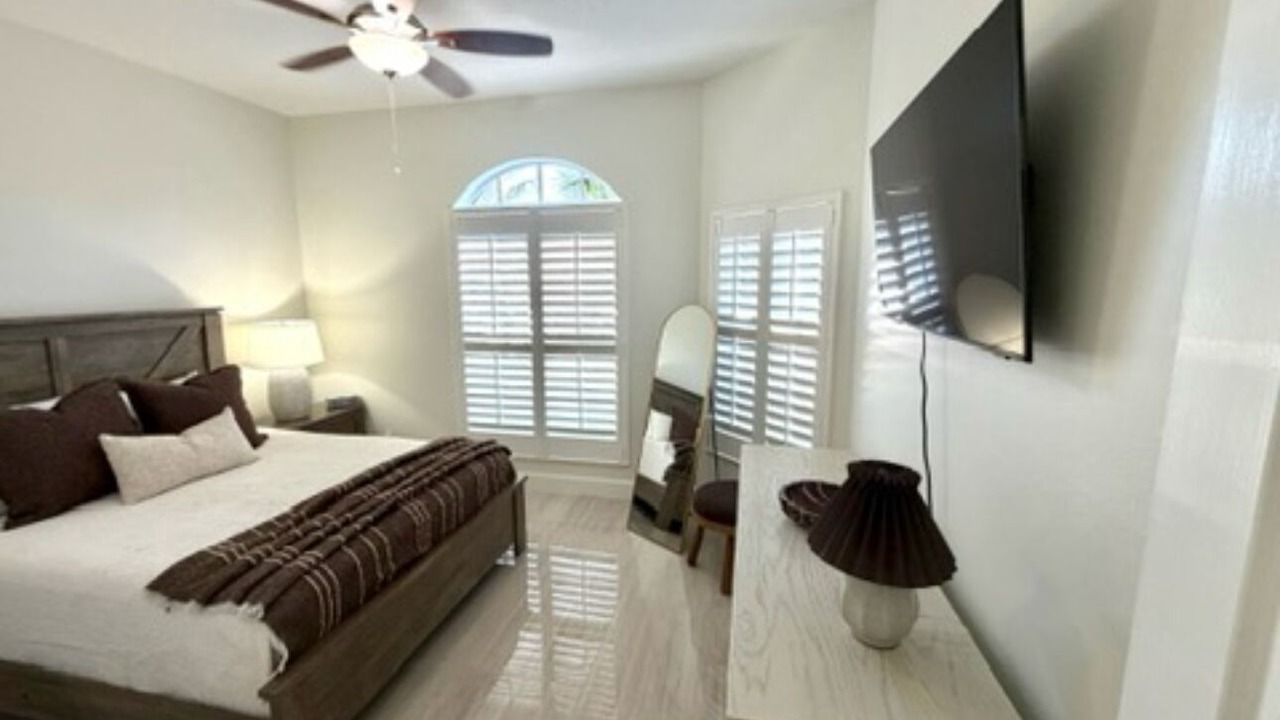 Photo of Bedroom in Bearss Plaza