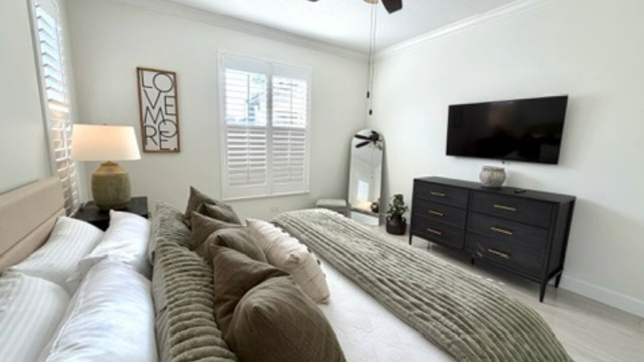 Photo of Bedroom in Bearss Plaza