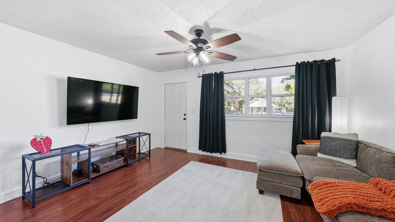 Photo of Livingroom in Plant City