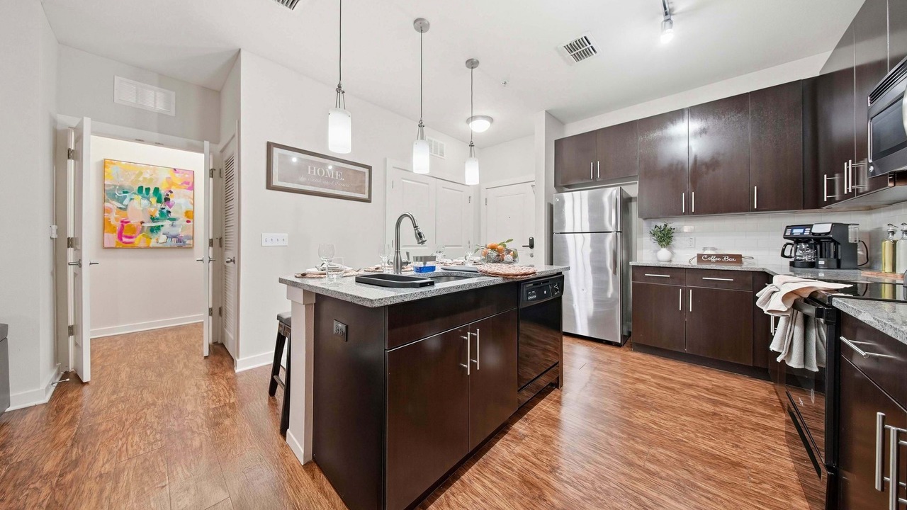 Photo of Kitchen in Courier City - Oscawana
