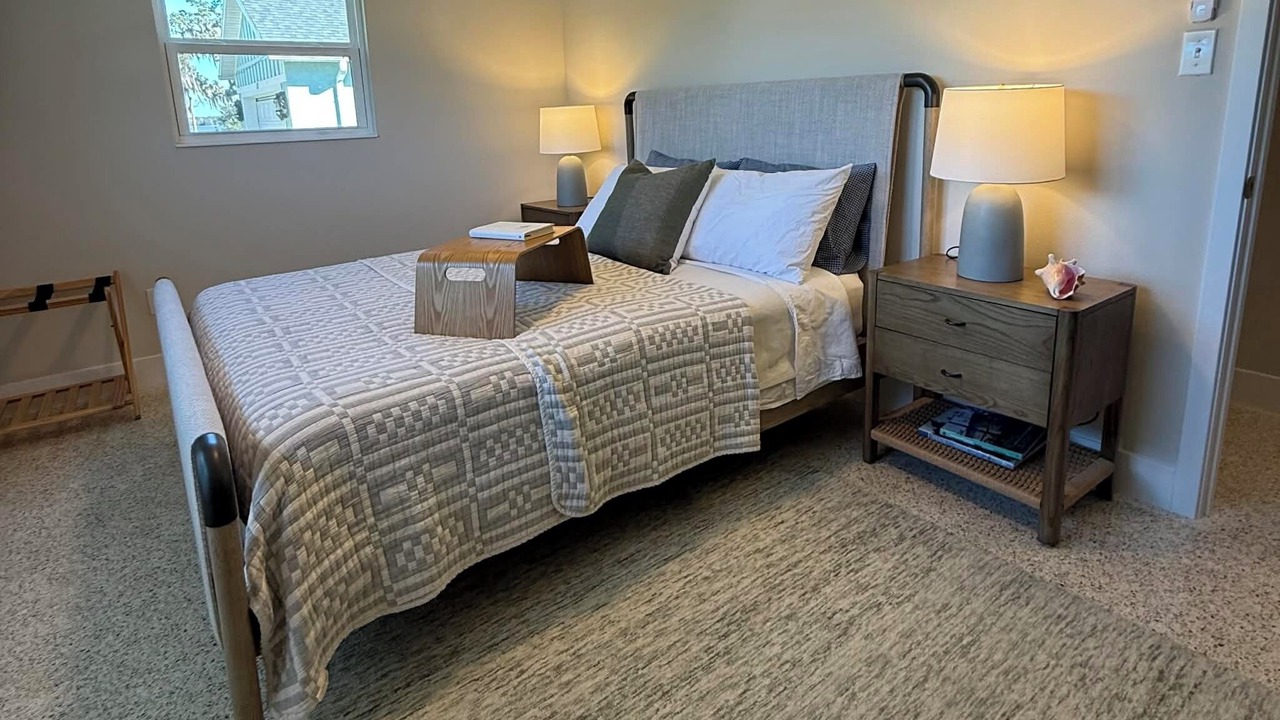 Photo of Bedroom in Howey-in-the-Hills