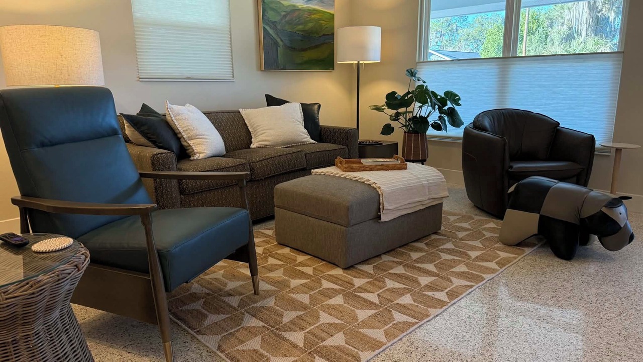 Photo of Livingroom in Howey-in-the-Hills