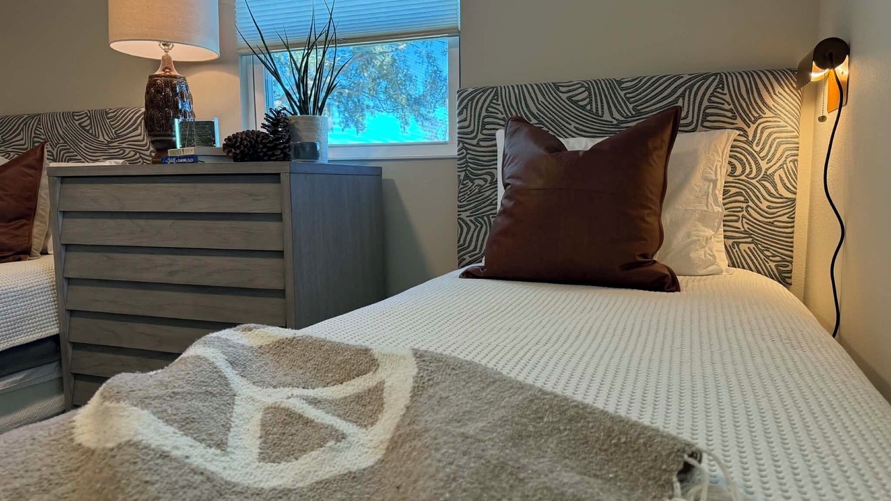 Photo of Bedroom in Howey-in-the-Hills