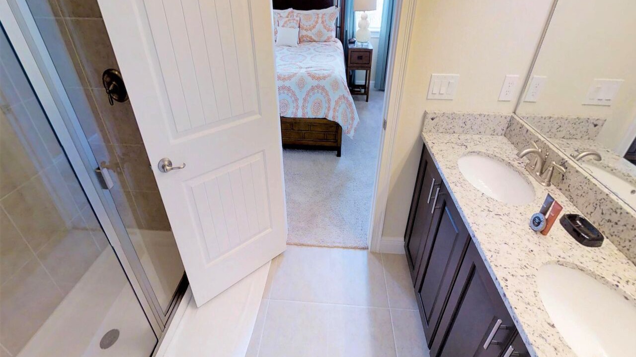 Photo of Bathroom in Davenport