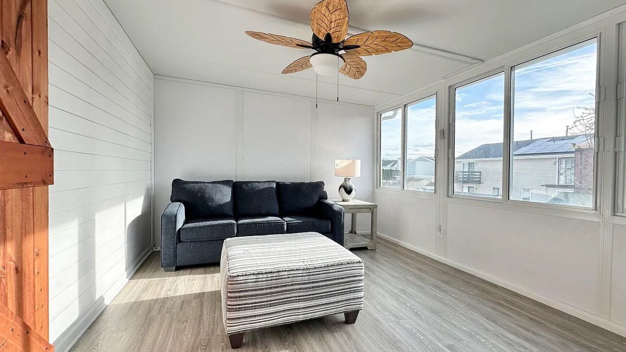 Photo of Livingroom in Southend