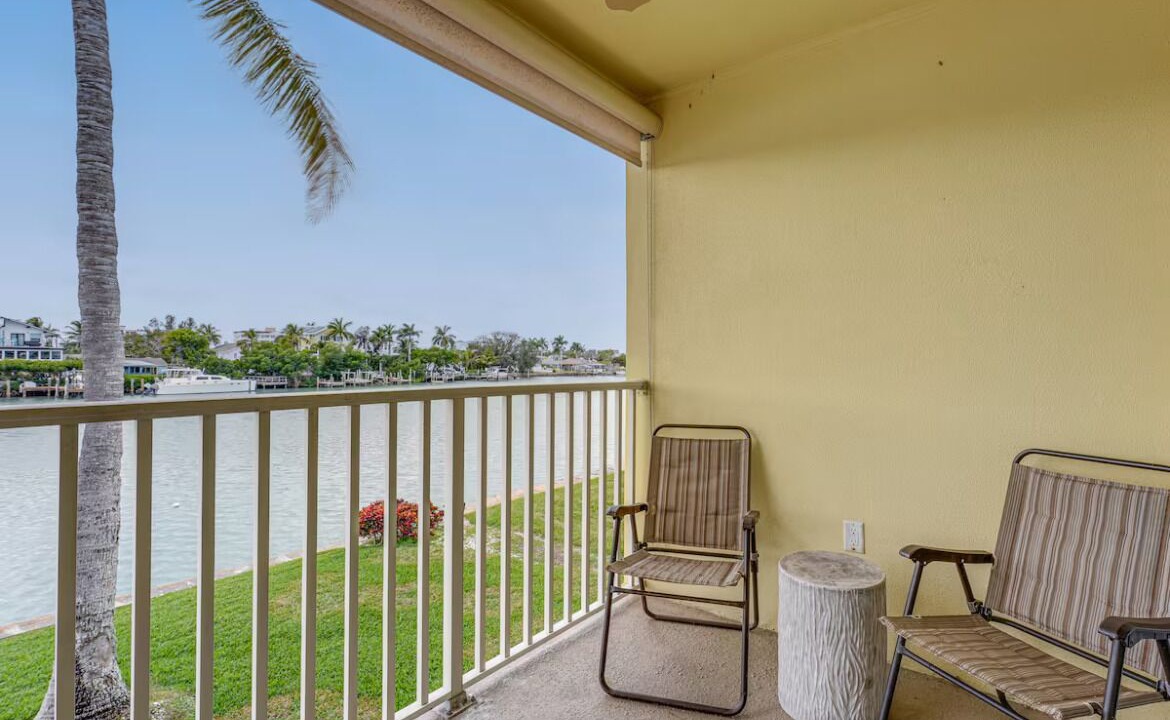 Photo of Patio Balcony in Capri Isle