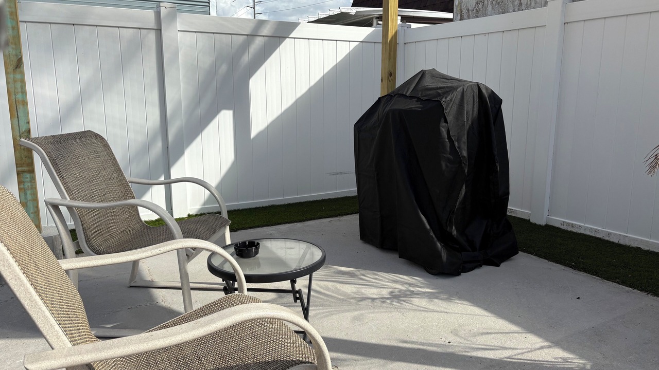 Photo of Patio Balcony in Pinecrest West Park