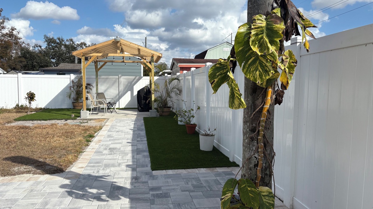 Photo of Outdoor in Pinecrest West Park