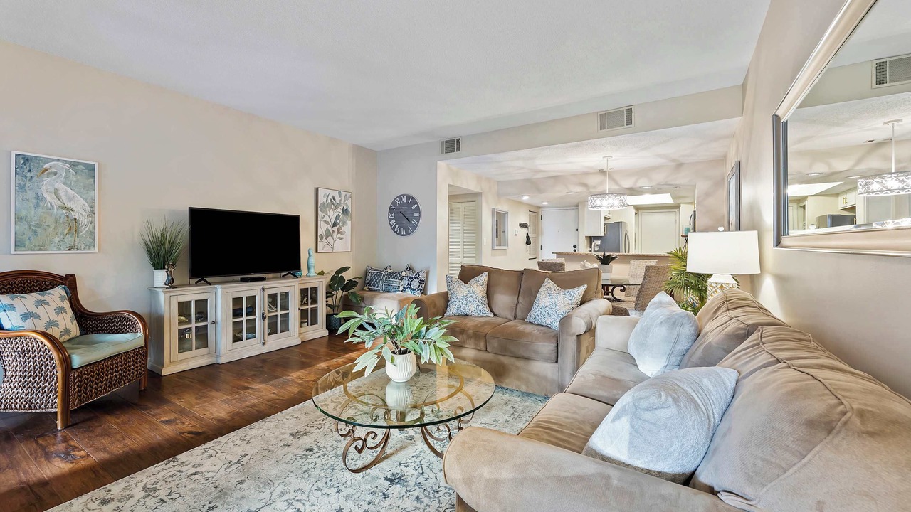 Photo of Livingroom in Shelter Cove