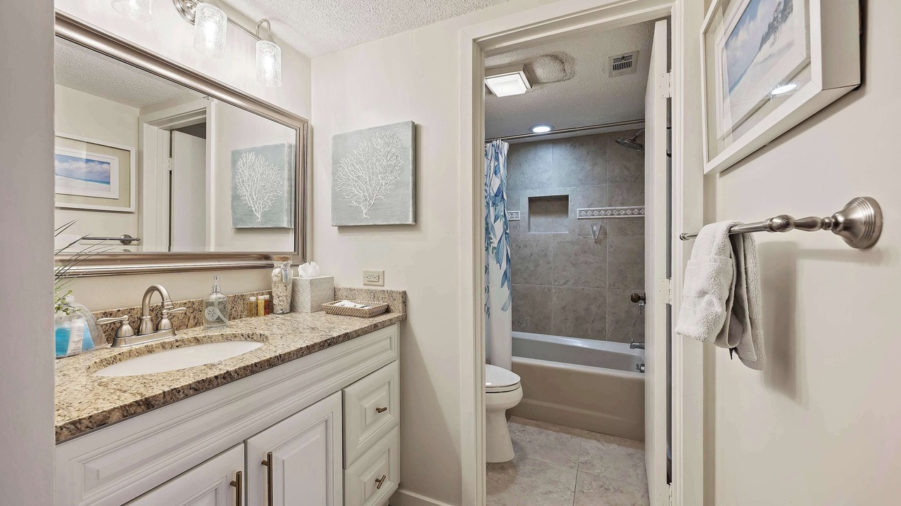 Photo of Bathroom in Shelter Cove