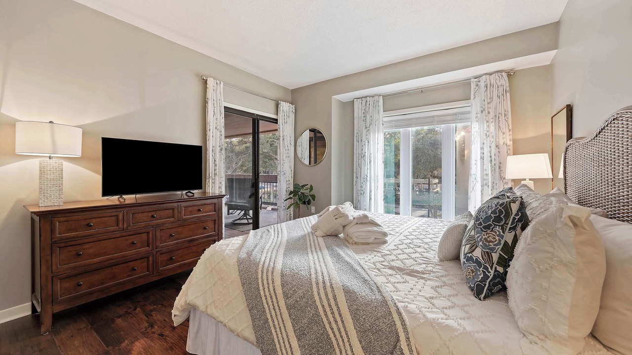 Photo of Bedroom in Shelter Cove