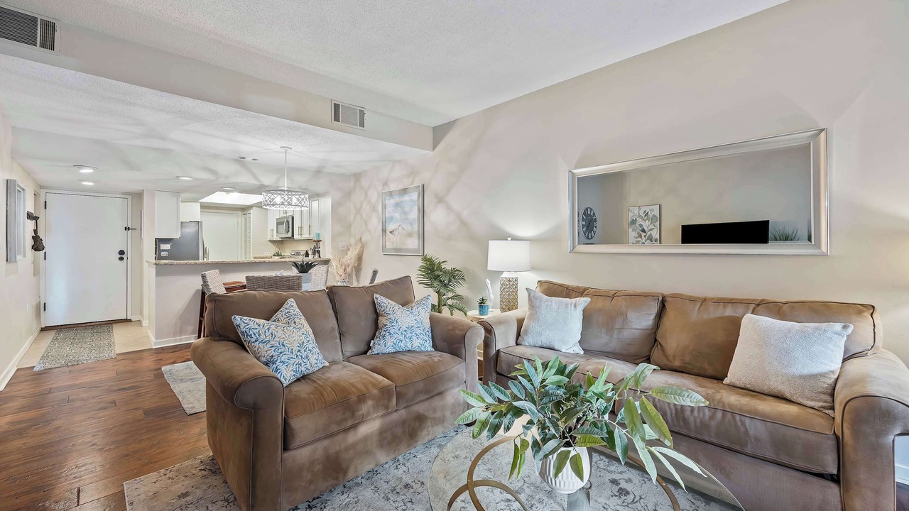 Photo of Livingroom in Shelter Cove
