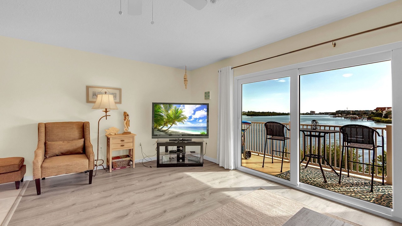 Photo of Livingroom in Indian Shores