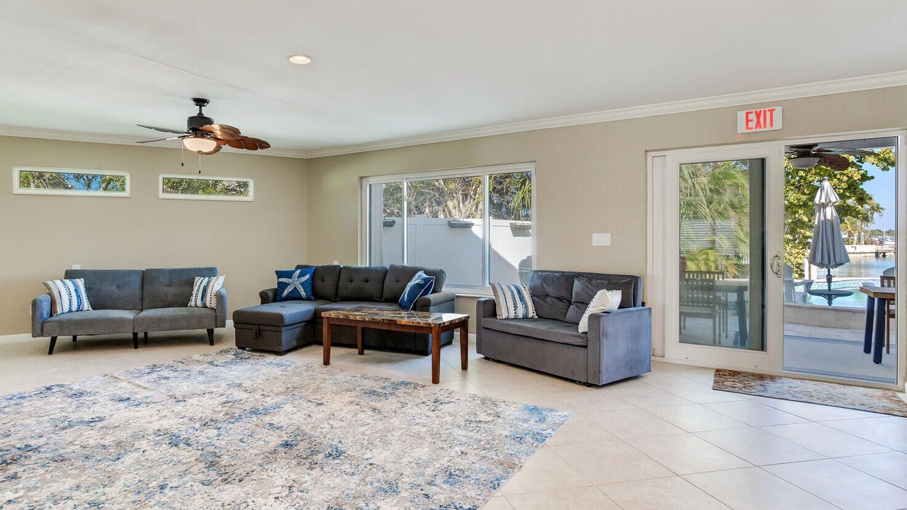 Photo of Livingroom in Redington Beach