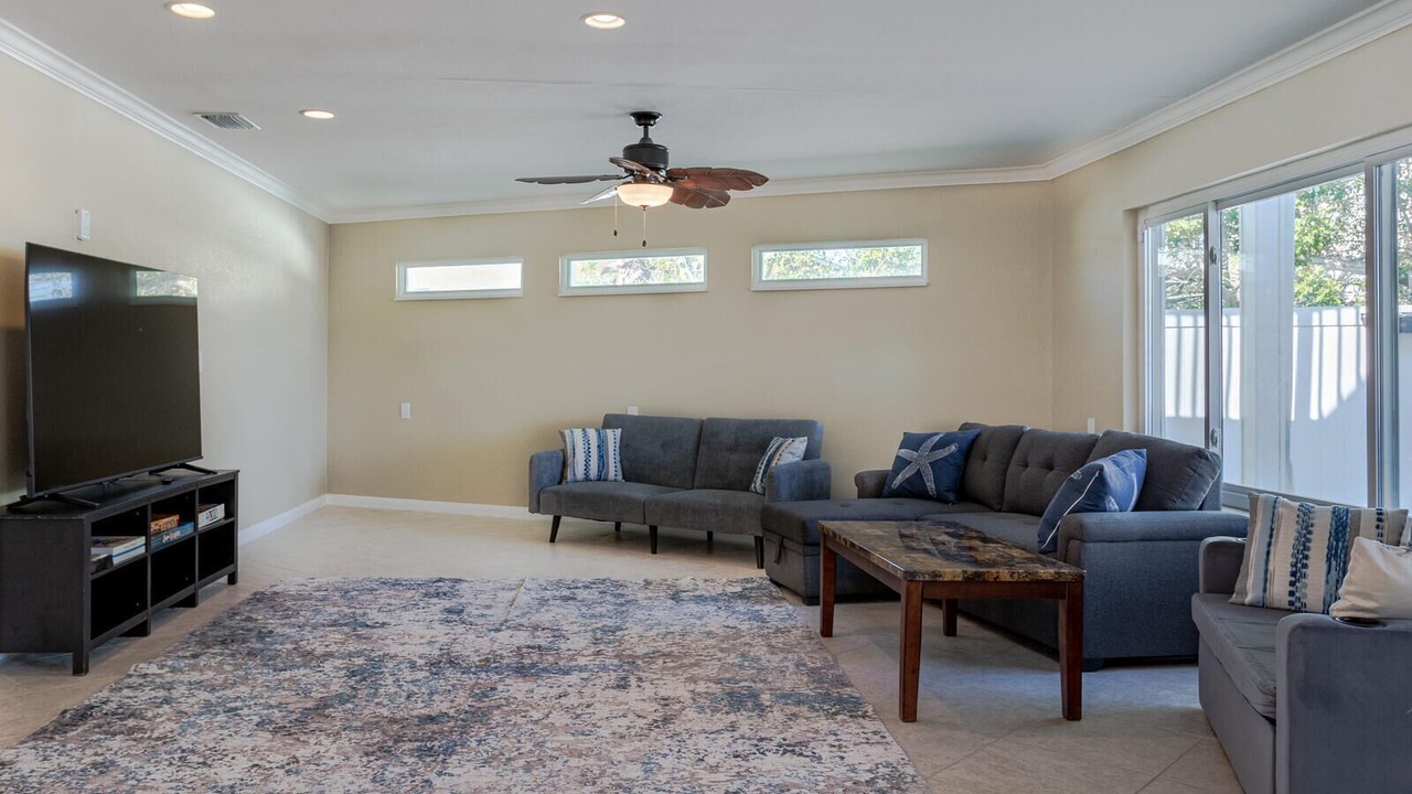 Photo of Livingroom in Redington Beach